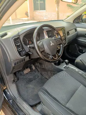Mitsubishi Outlander SE FWD 2016 Black