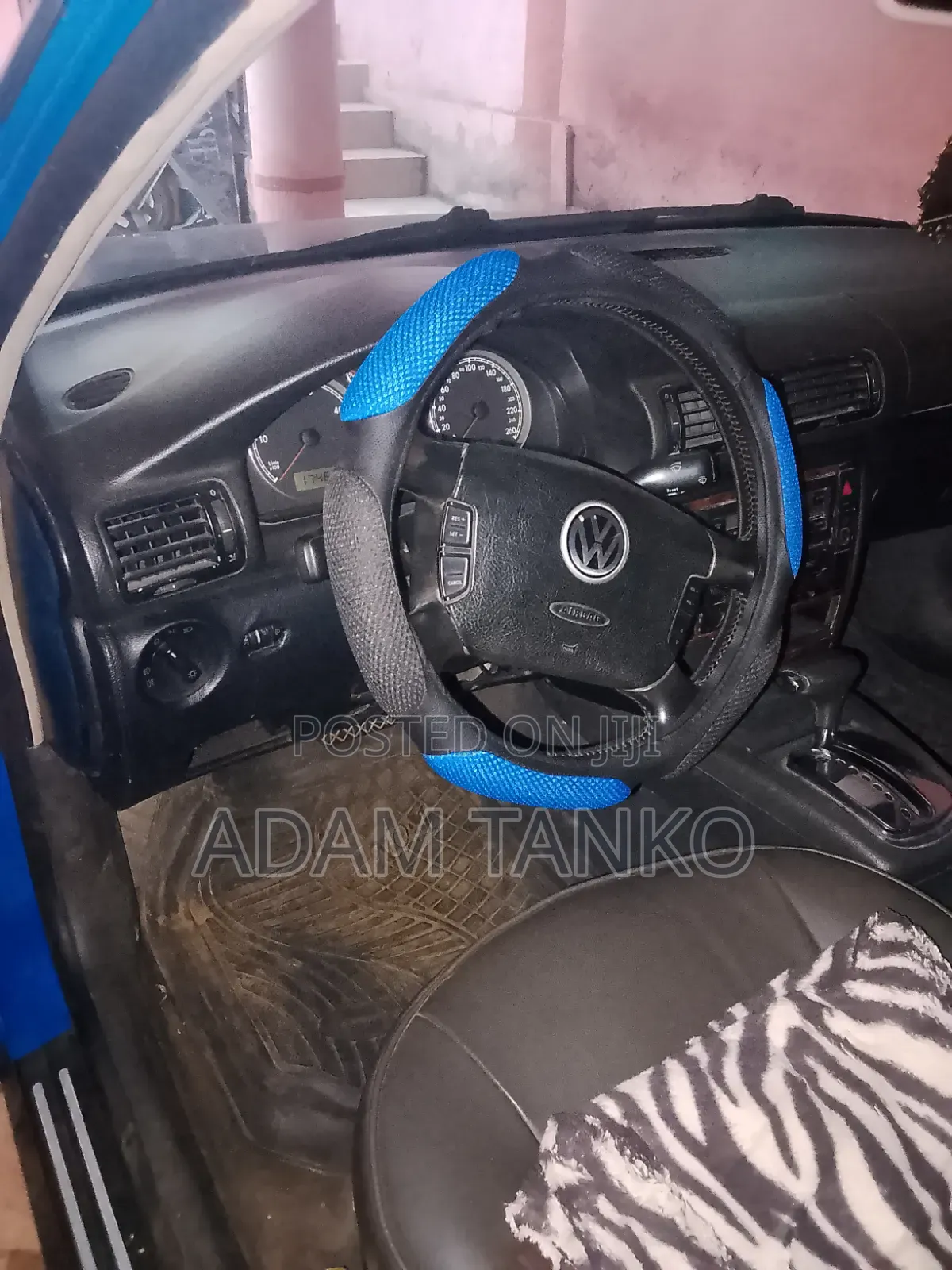 Volkswagen Passat 2004 Blue