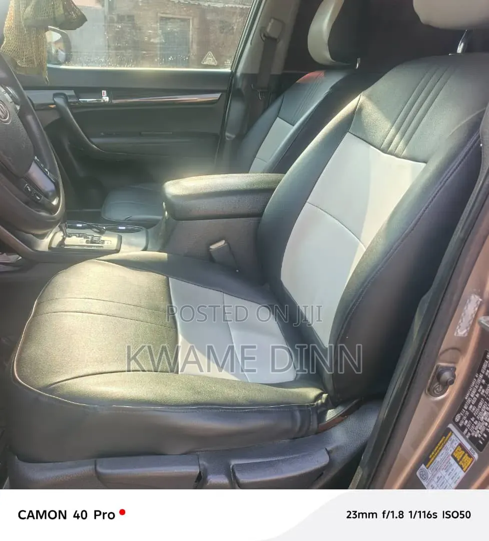 Kia Sorento LX 4dr SUV AWD (2.4L 4cyl 6A) 2014 Silver