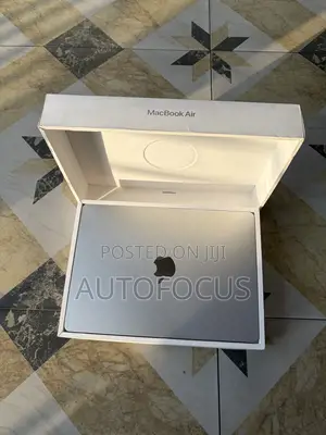 Laptop Apple MacBook Air 2026 M5 16GB Apple M5 SSD 512GB