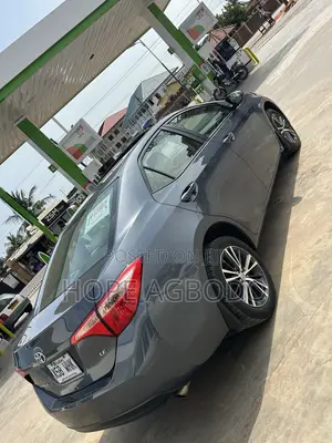 Toyota Corolla LE ECO 4dr Sedan (1.8L 4cyl CVT) 2017 Gray