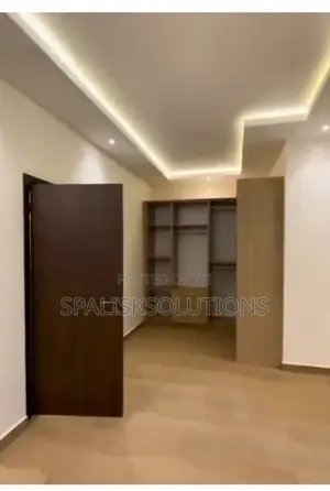 4bdrm House in Ashaley Botwe for sale