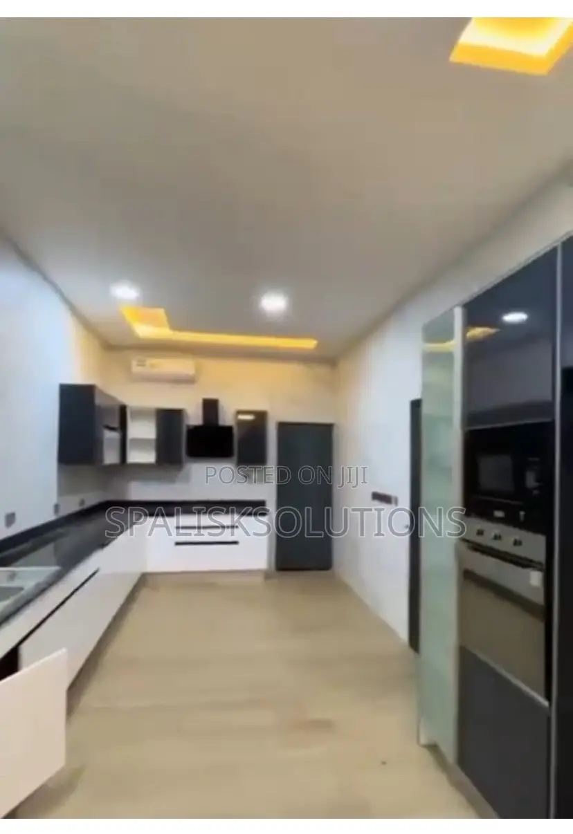 4bdrm House in Ashaley Botwe for sale
