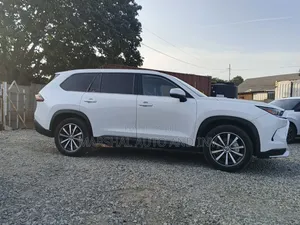 Toyota Grand Highlander Platinum 2025 White