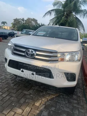 New Toyota Hilux 2025 White
