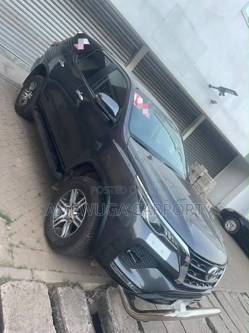Toyota Fortuner 2.7 AWD 2021 Black