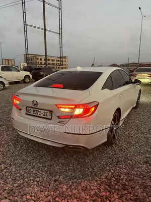 Honda Accord 2019 White
