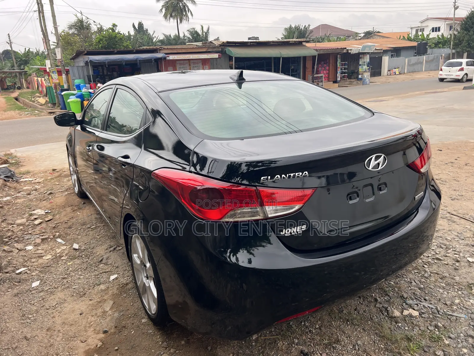Hyundai Elantra Limited Sedan FWD (1.8L 4cyl 6A) 2013 Black