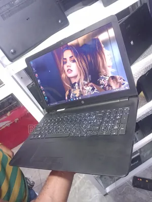 Laptop HP Pavilion 15 4GB Intel Core i3 HDD 250GB