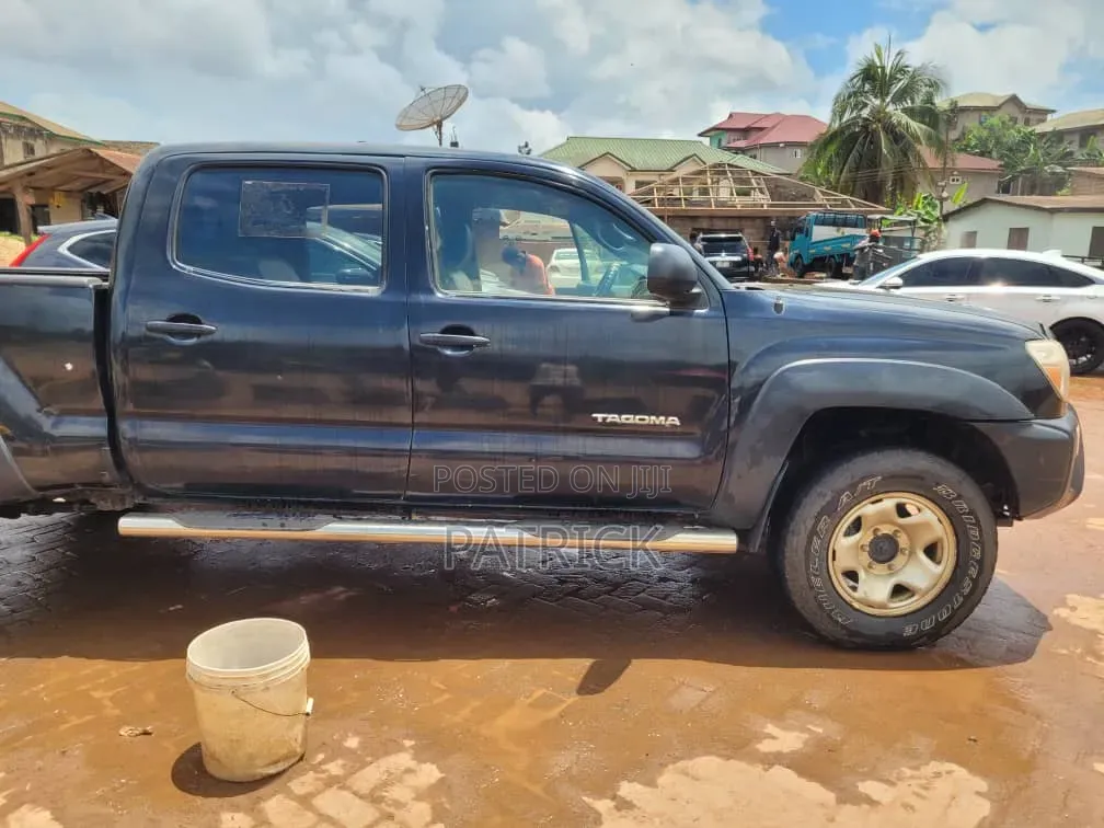 Toyota Tacoma Regular Cab Automatic 2012 Black