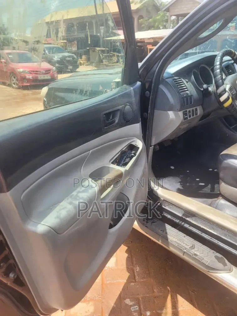 Toyota Tacoma Regular Cab Automatic 2012 Black