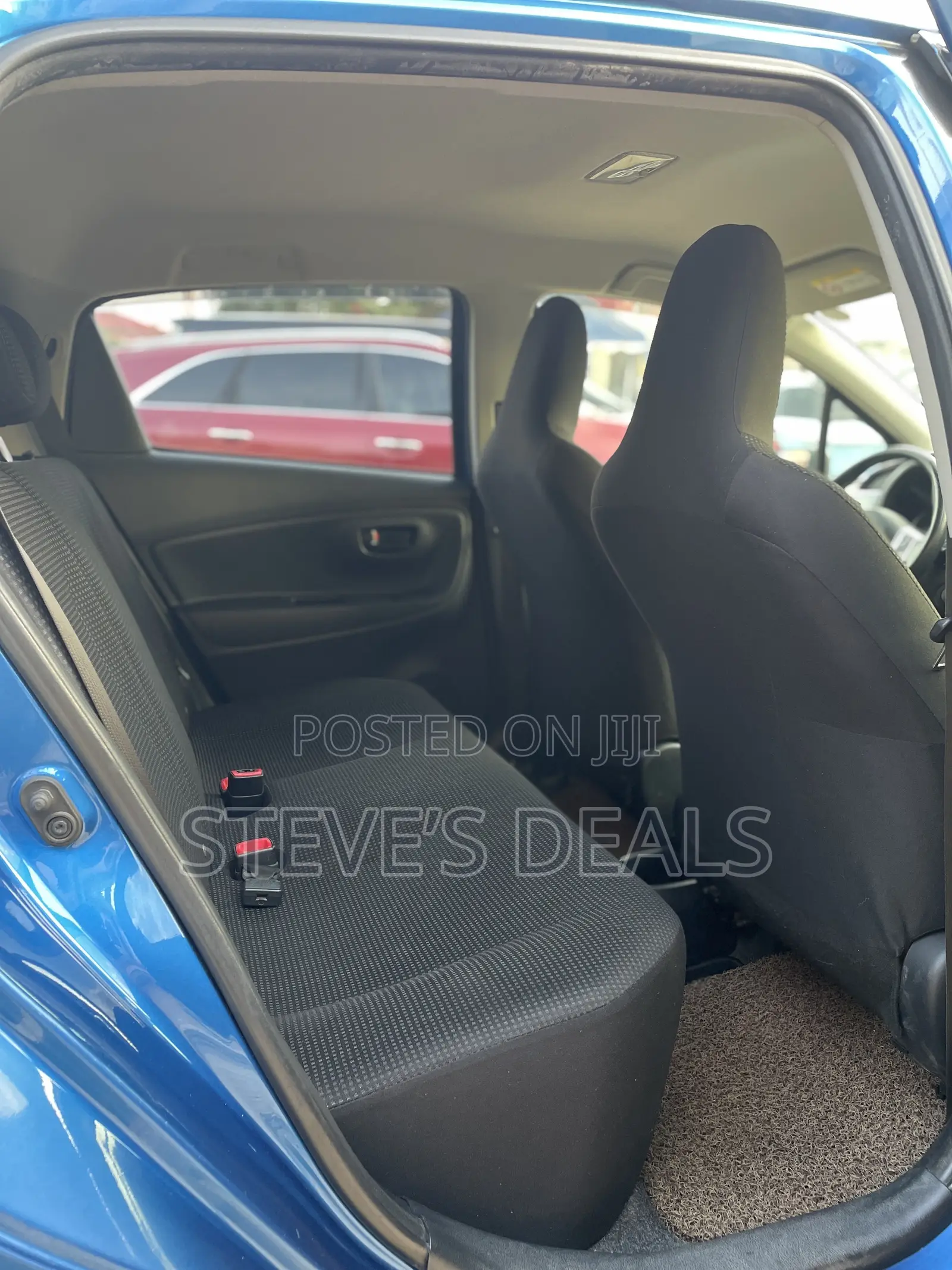 Toyota Vitz 1.3 FWD 5dr 2015 Blue