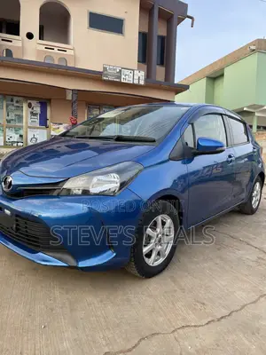 Toyota Vitz 1.3 FWD 5dr 2015 Blue