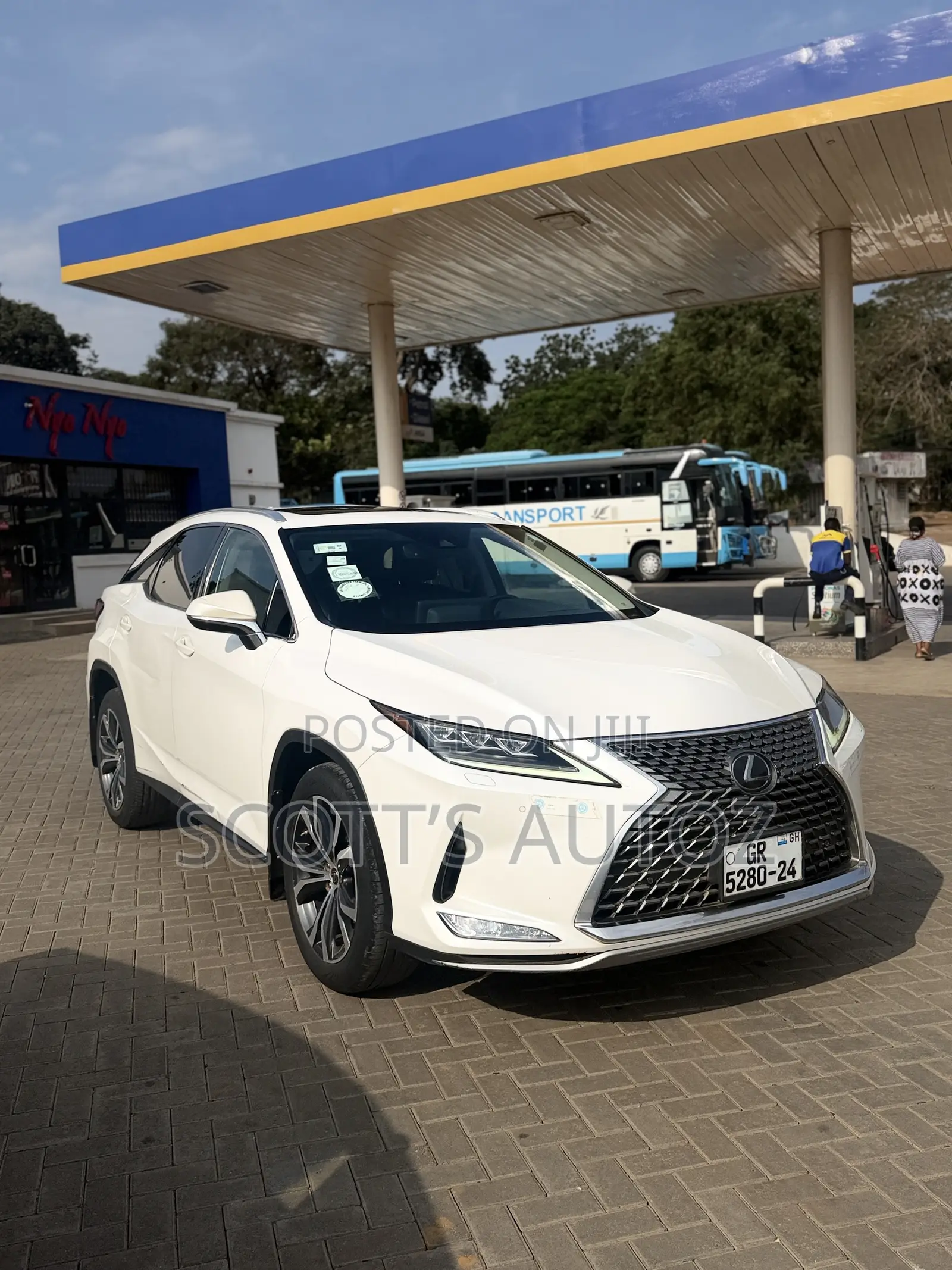 Lexus RX 2022 White