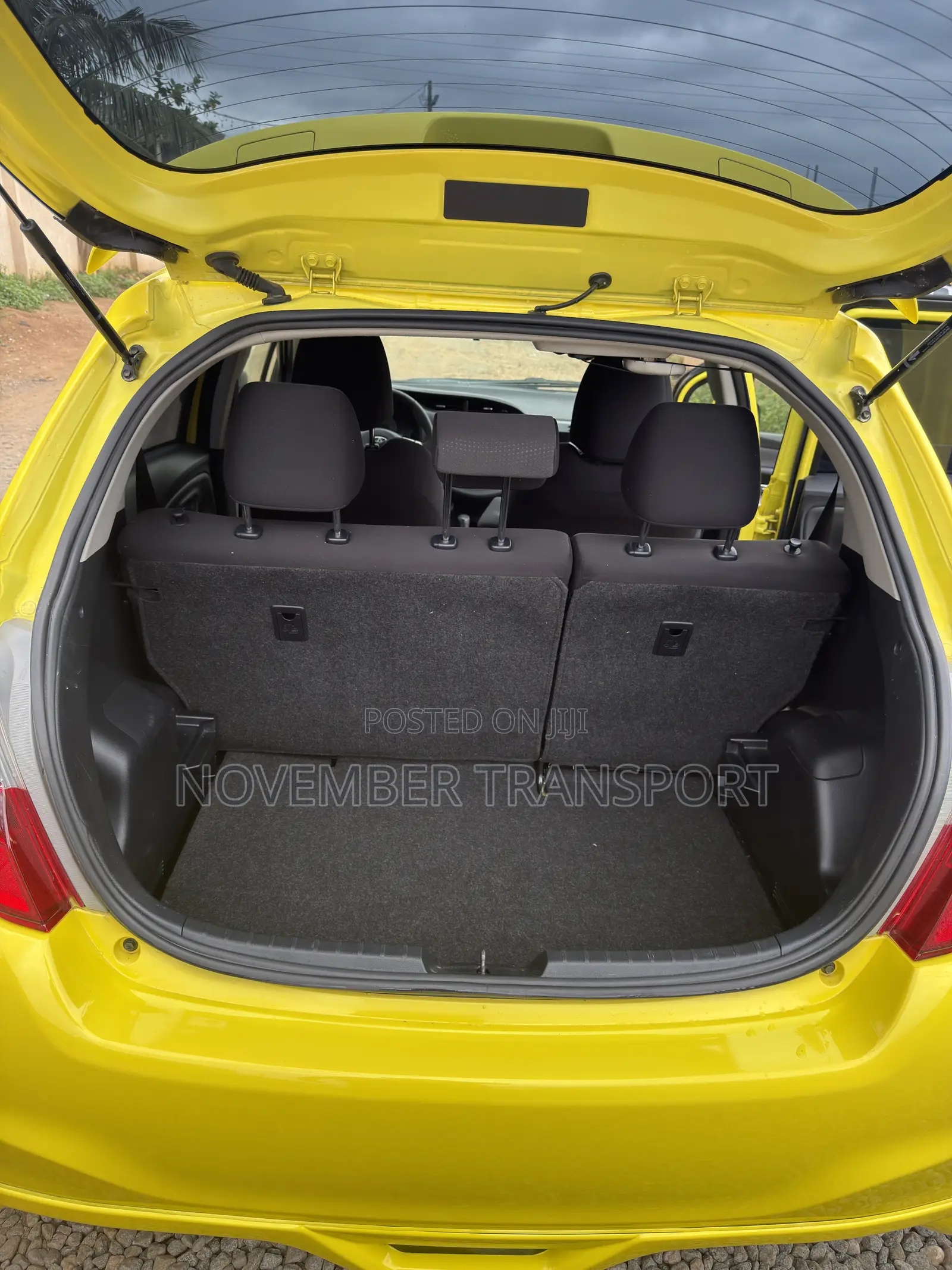 Toyota Vitz 1.3 FWD 5dr 2015 Yellow