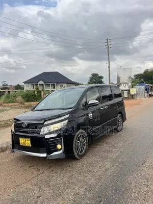 Toyota Voxy 2015 Black