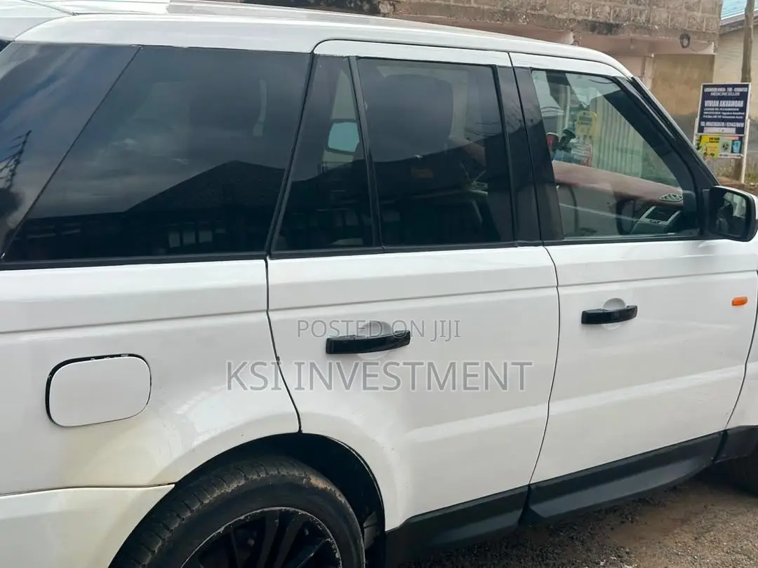 Land Rover Range Rover Sport HSE 4x4 (4.4L 8cyl 6A) 2007 White