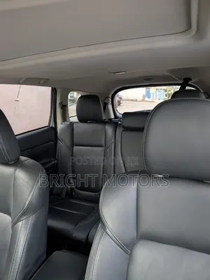 Mitsubishi Outlander SEL FWD 2020 White