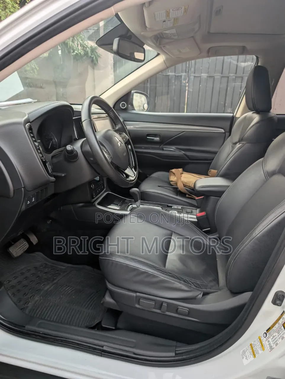 Mitsubishi Outlander SEL FWD 2020 White
