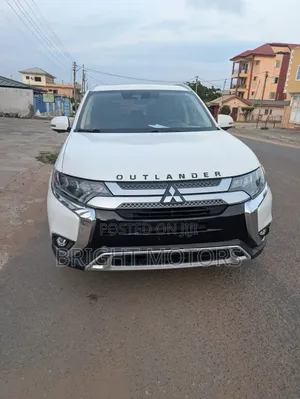 Mitsubishi Outlander SEL FWD 2020 White