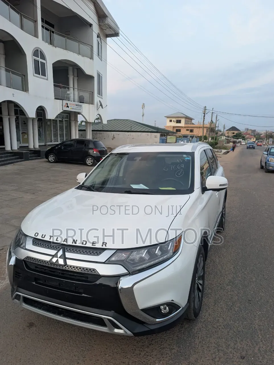 Mitsubishi Outlander SEL FWD 2020 White