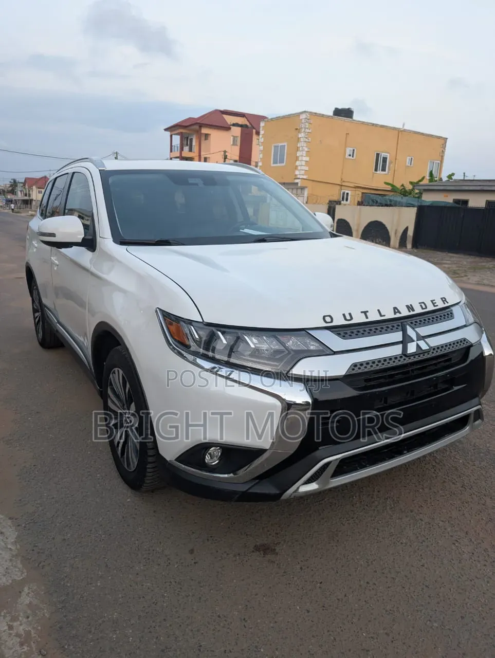 Mitsubishi Outlander SEL FWD 2020 White
