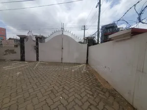 5bdrm House in East Legon American for rent