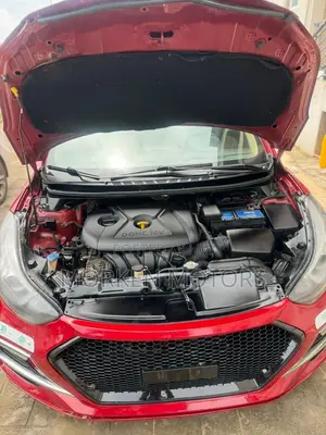 Hyundai Elantra Limited Sedan FWD (1.8L 4cyl 6A) 2013 Red