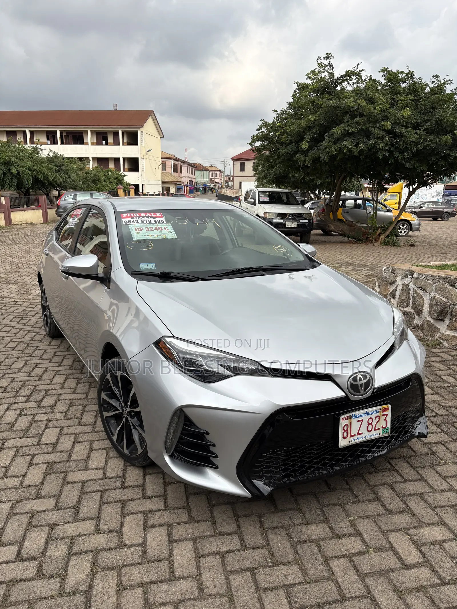 Toyota Corolla SE 4dr Sedan (1.8L 4cyl CVT) 2017 Silver