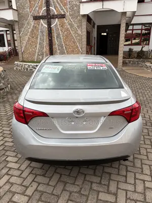 Toyota Corolla SE 4dr Sedan (1.8L 4cyl CVT) 2017 Silver