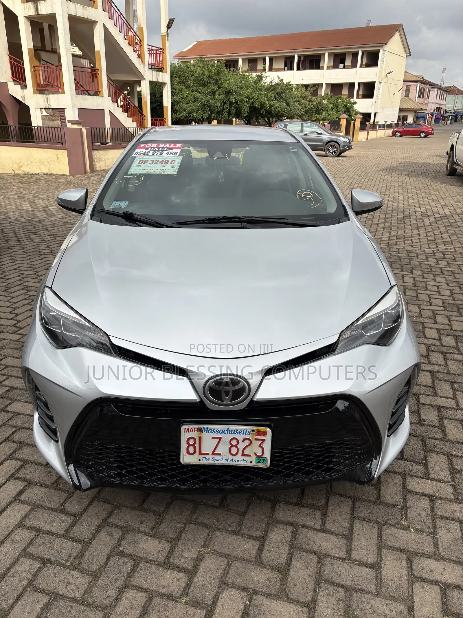 Toyota Corolla SE 4dr Sedan (1.8L 4cyl CVT) 2017 Silver