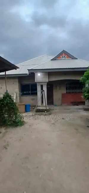 4bdrm House in Asokore Mampong Municipal for sale