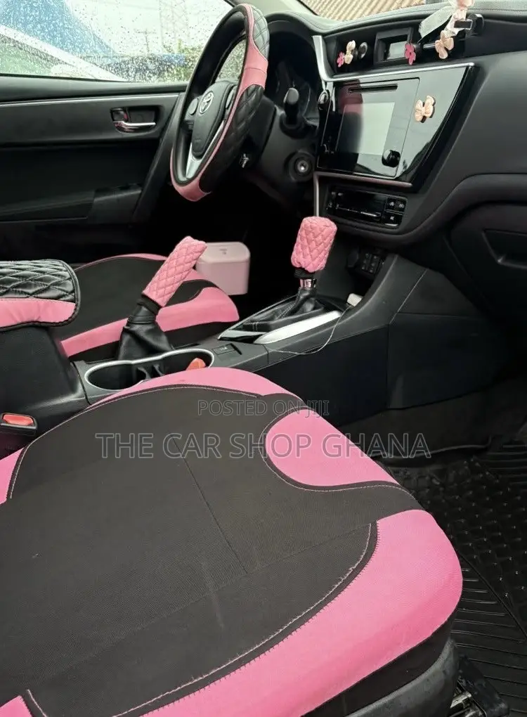 Toyota Corolla LE (1.8L 4cyl 2A) 2018 Black
