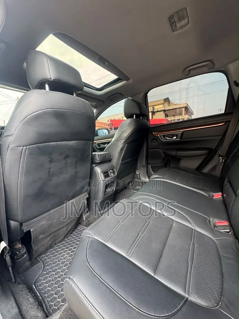 Honda CR-V Touring AWD 2019 Silver
