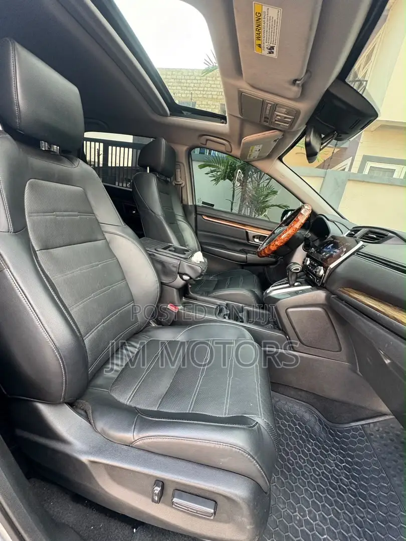 Honda CR-V Touring AWD 2019 Silver