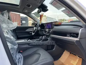 Toyota Highlander 2025 White