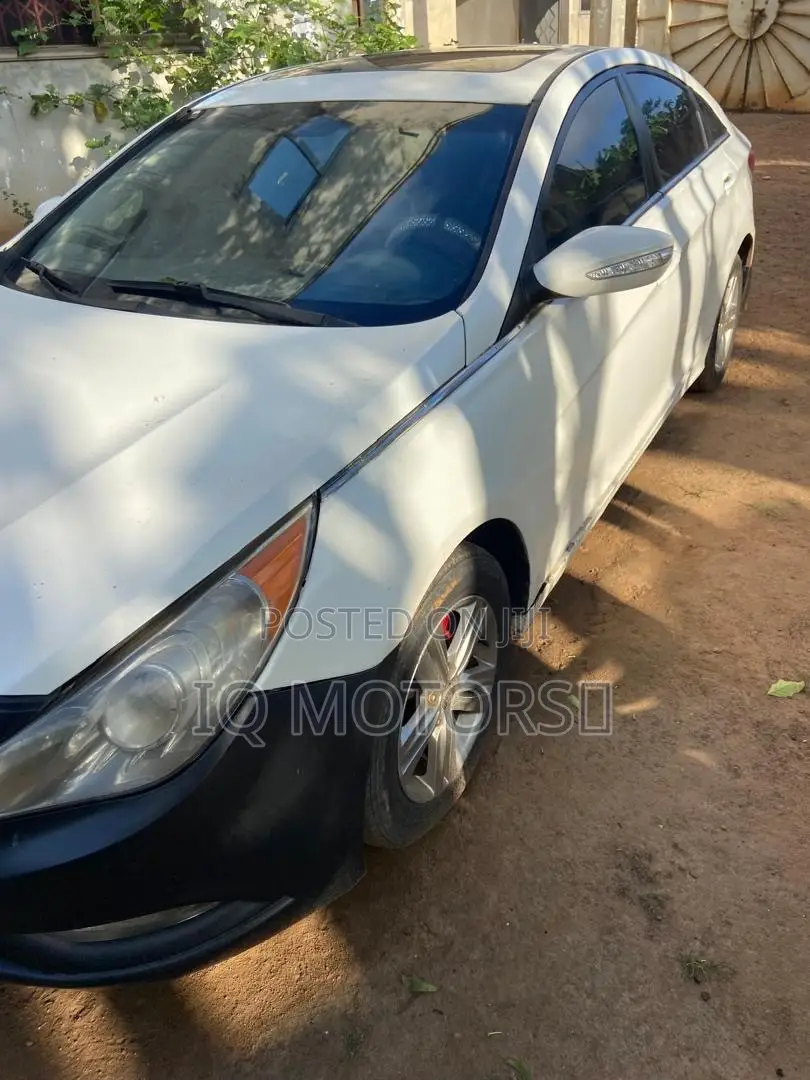 Hyundai Sonata SE 4dr Sedan (2.0L 4cyl Turbo 6A) 2014 White