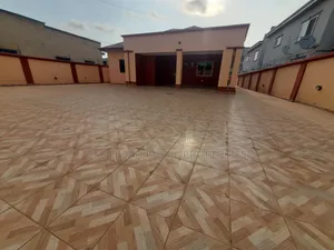 3bdrm House in Lakeside for rent