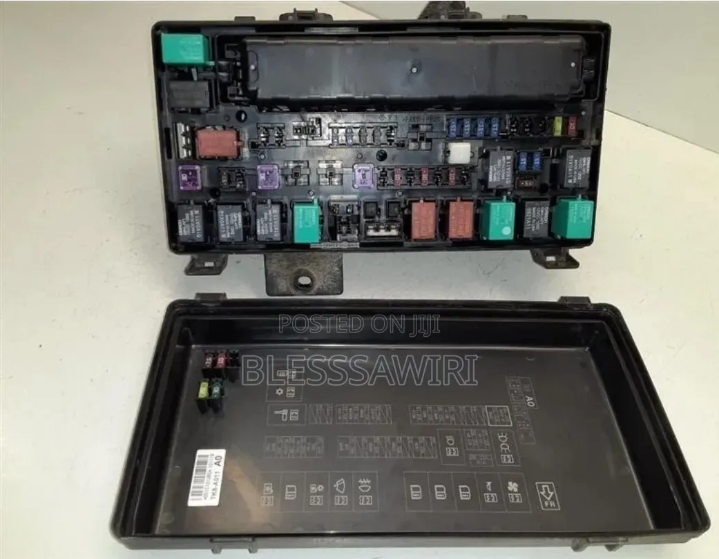 2013-2017 Honda Odyssey Engine Side Fuse Box Assembly
