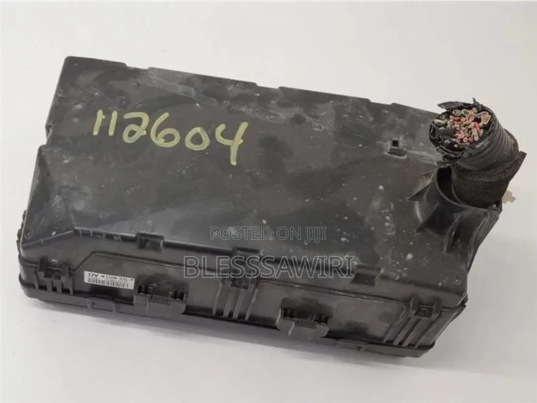 2013-2017 Honda Odyssey Engine Side Fuse Box Assembly