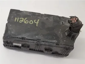 2013-2017 Honda Odyssey Engine Side Fuse Box Assembly