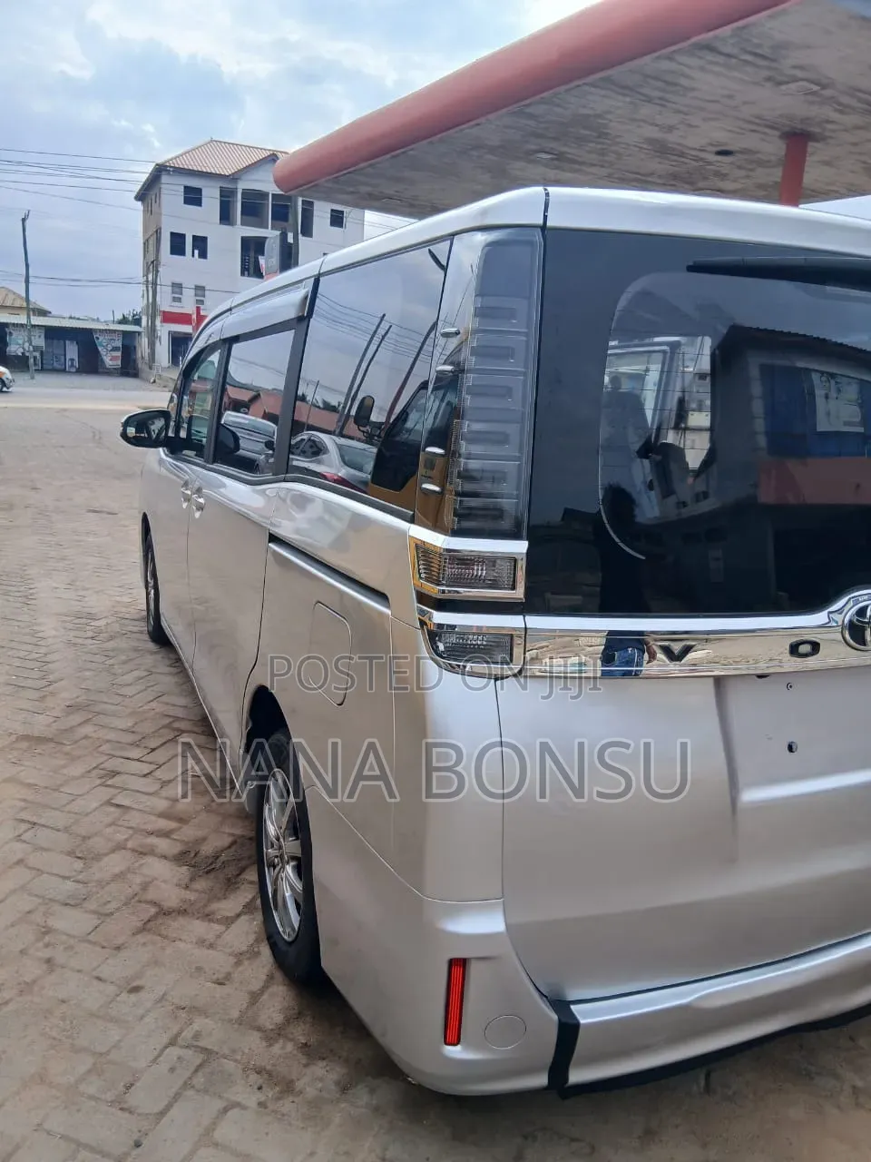 Toyota Voxy 2018 Silver