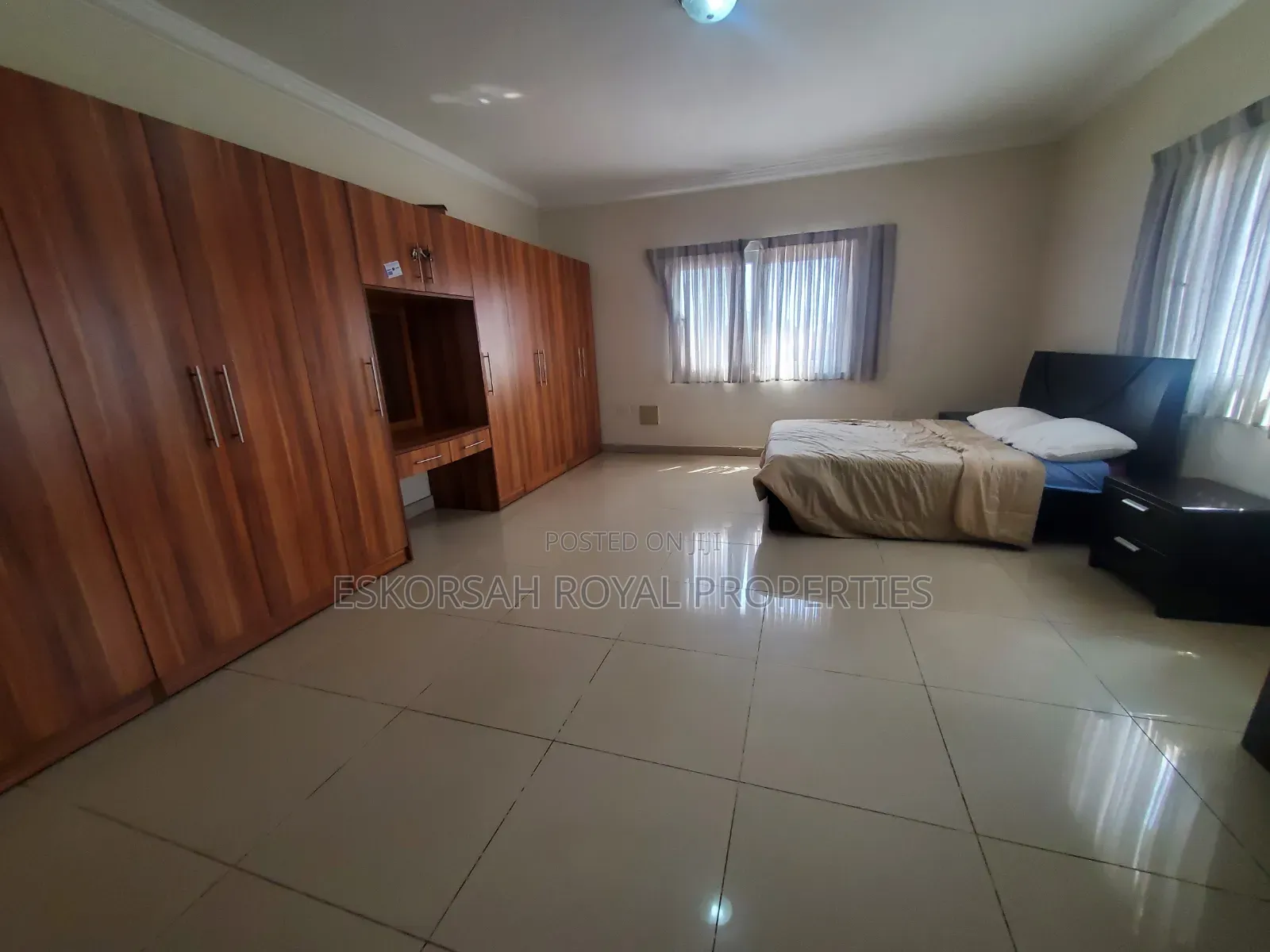 Furnished 3bdrm Apartment in Airport Residential for rent