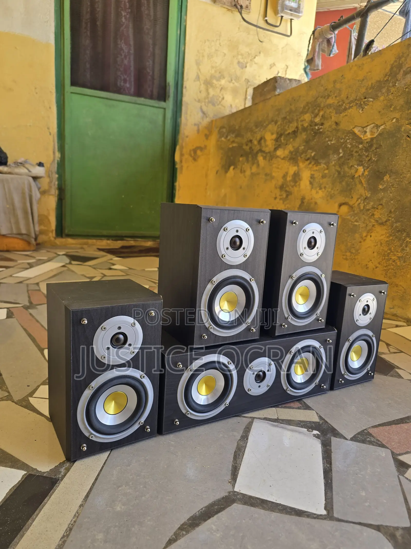 Acoustic Solutions (5.0 Channel) Bookshelf Speakers