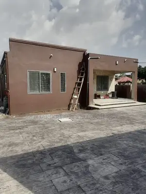 3bdrm House in Sefdard Properties, Amasaman for sale
