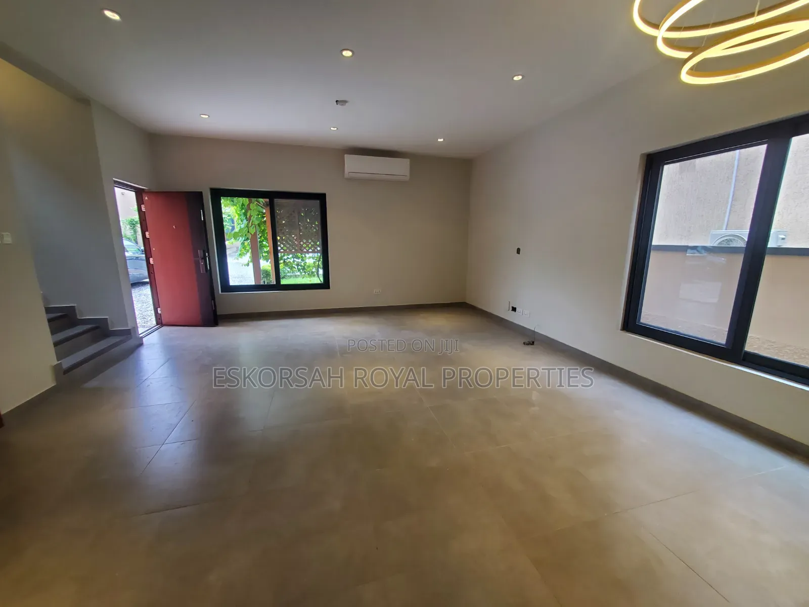 4bdrm House in Oyarifa, Ghana Flag for sale