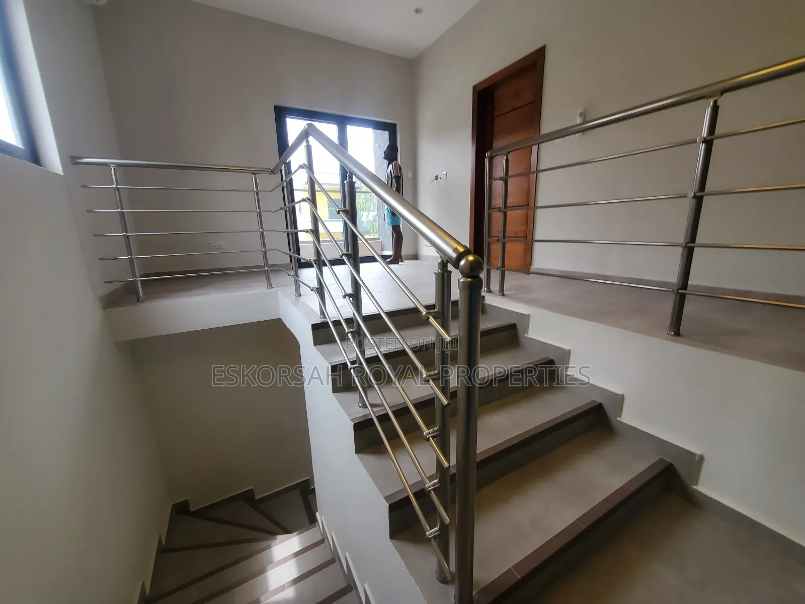 4bdrm House in Oyarifa, Ghana Flag for sale