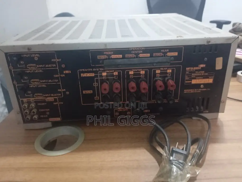 Mitsubishi DA-A7000 6 Channel Power Amplifier