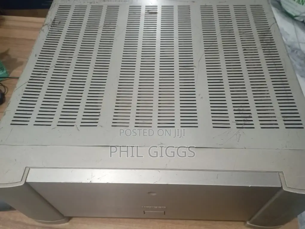 Mitsubishi DA-A7000 6 Channel Power Amplifier