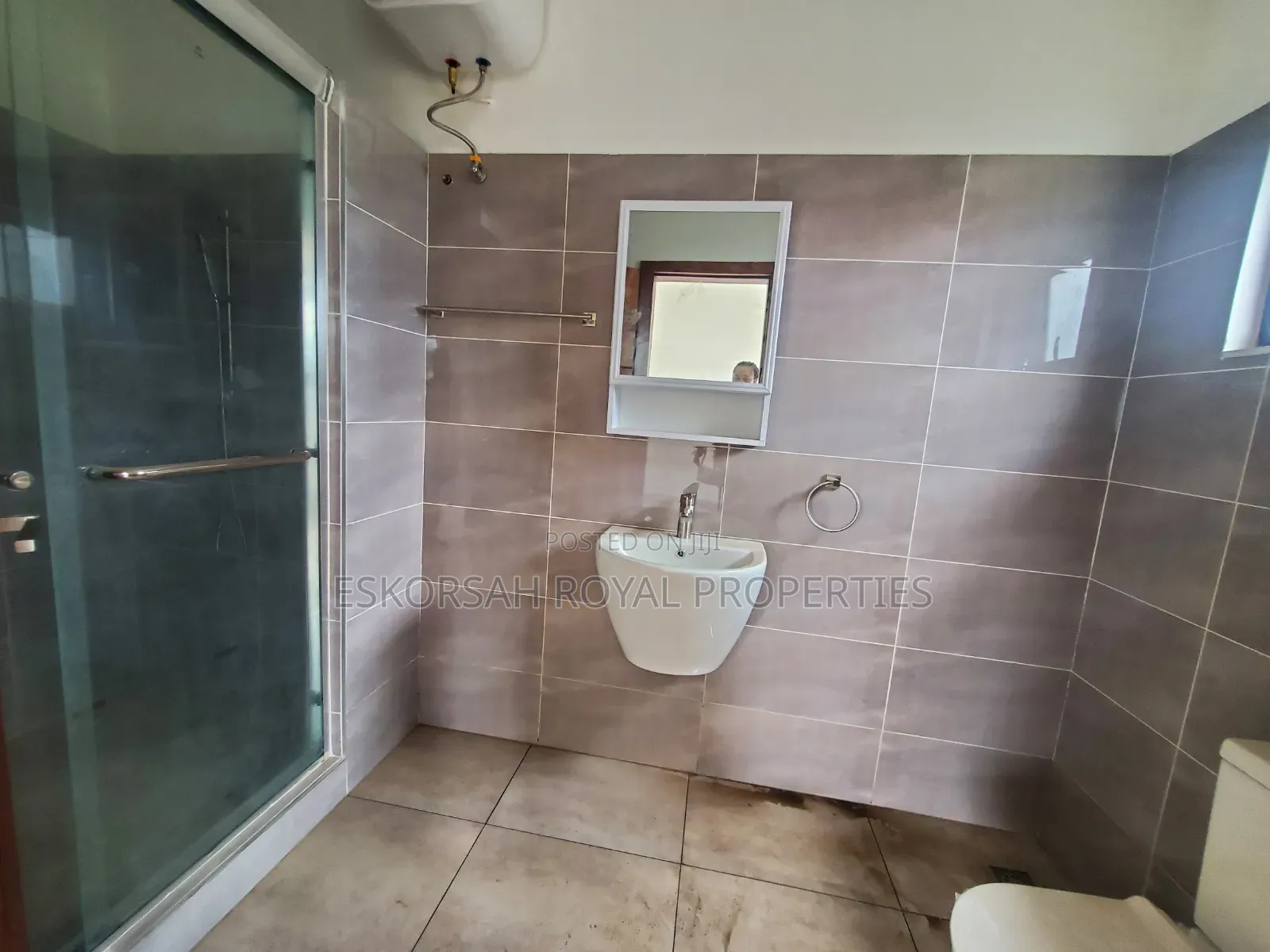 1bdrm Apartment in Oyarifa, Ghana Flag for sale